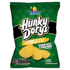 Tayto Hunky Dorys Crinkle Cut Cheddar Cheese & Spring Onion Crisps 37g ...